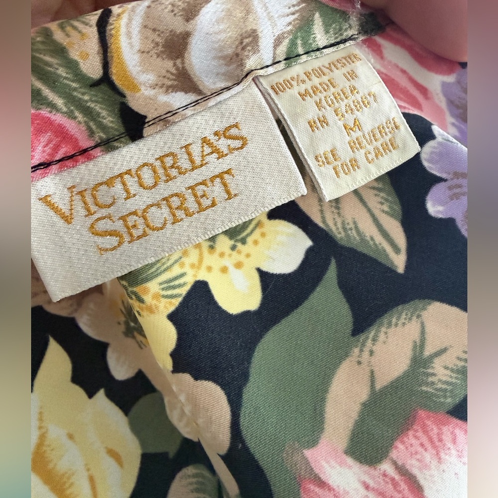 Victoria's Secret Vintage Gold Label Floral Lace Camisole M hydrangeas posies - Picture 6 of 6